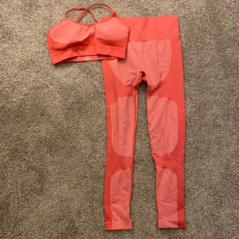 Size large workout set